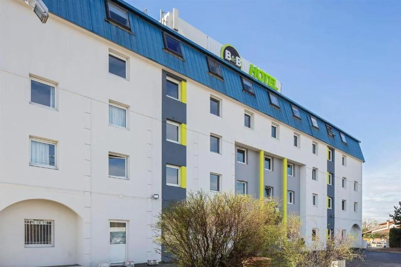 B&B Hotel Lyon Grand Stade Meyzieu 2*,