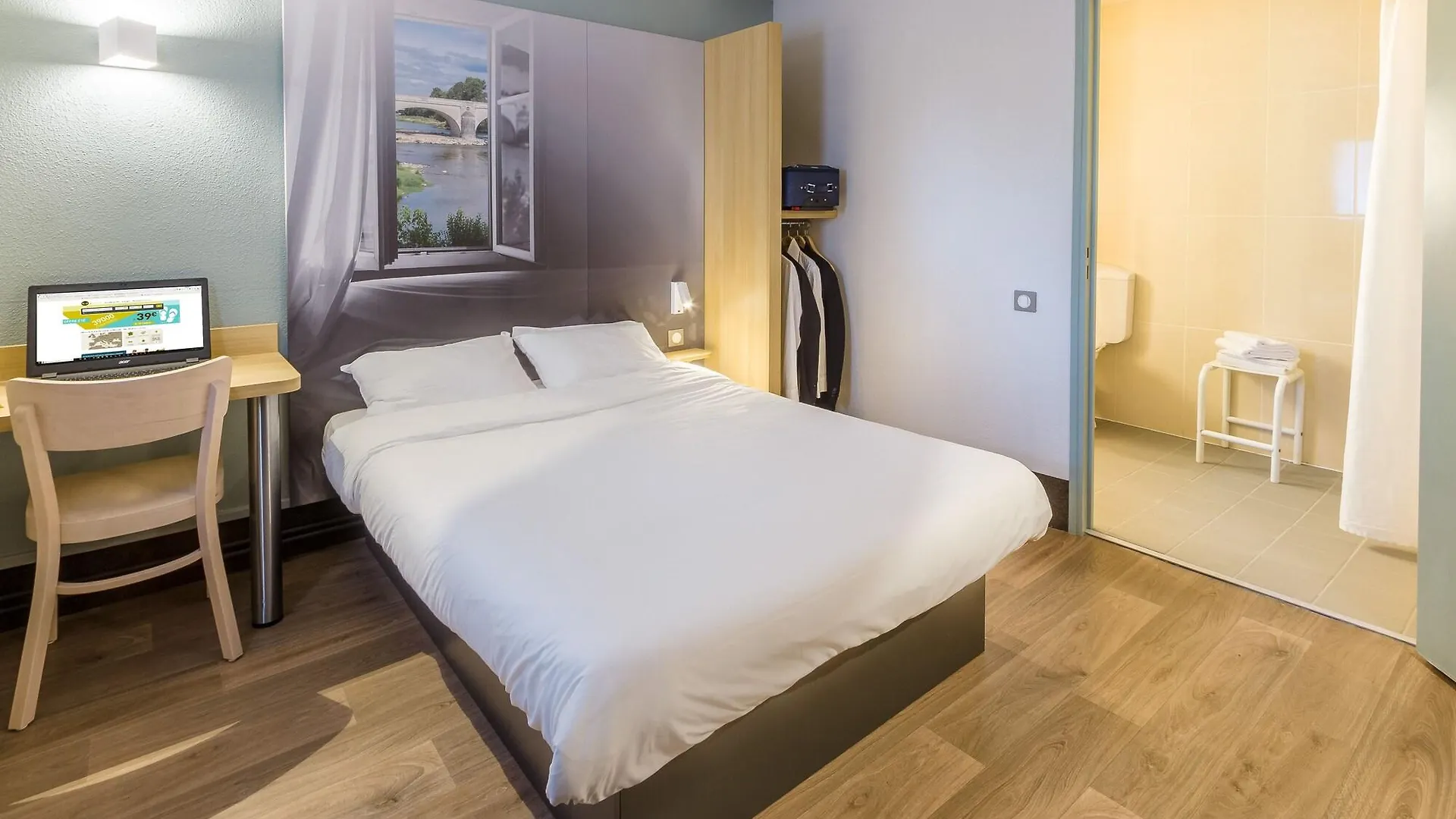 B&B Hotel Lyon Grand Stade Meyzieu