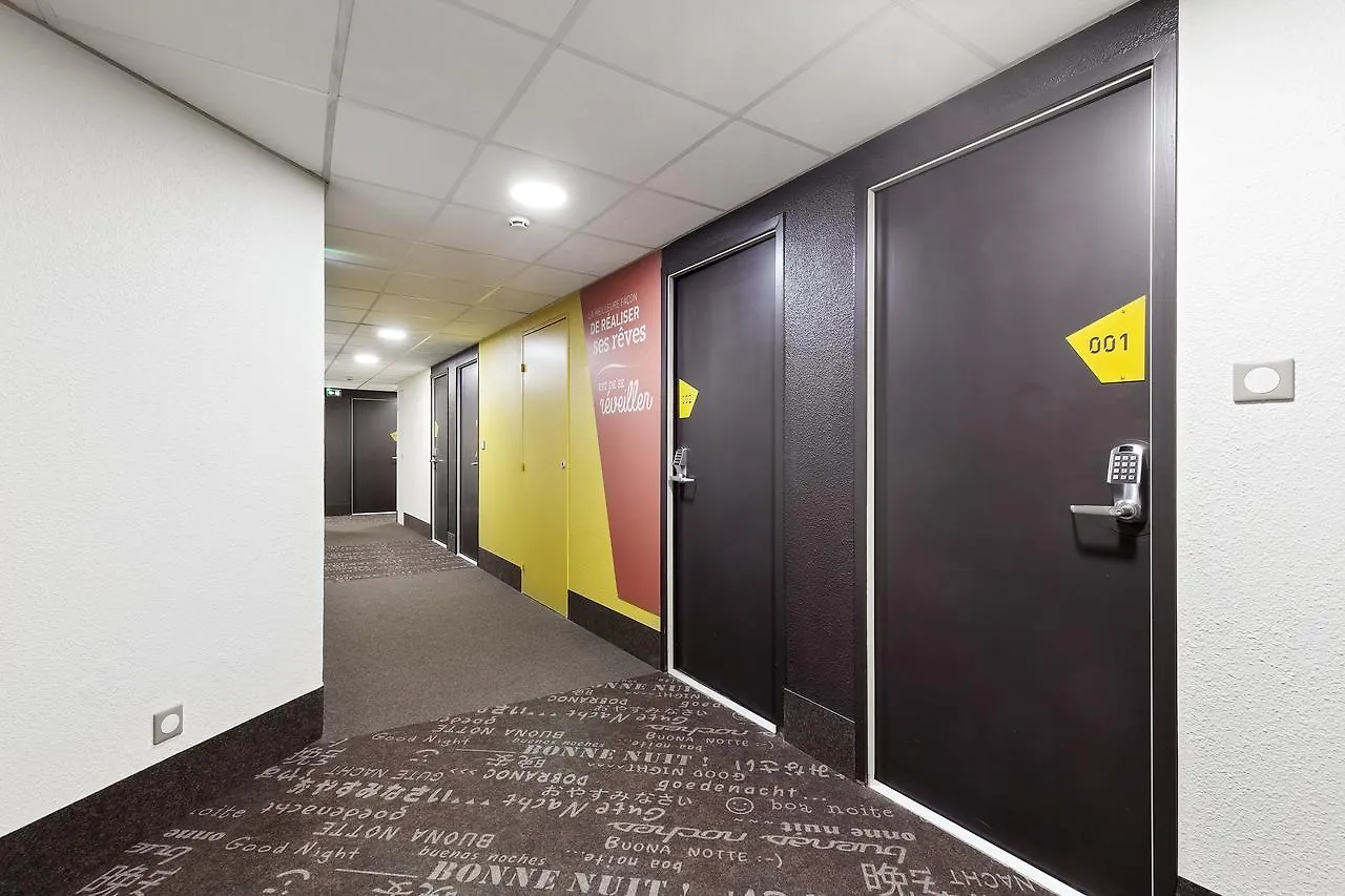 **  B&B Hotel Lyon Grand Stade Meyzieu Francja