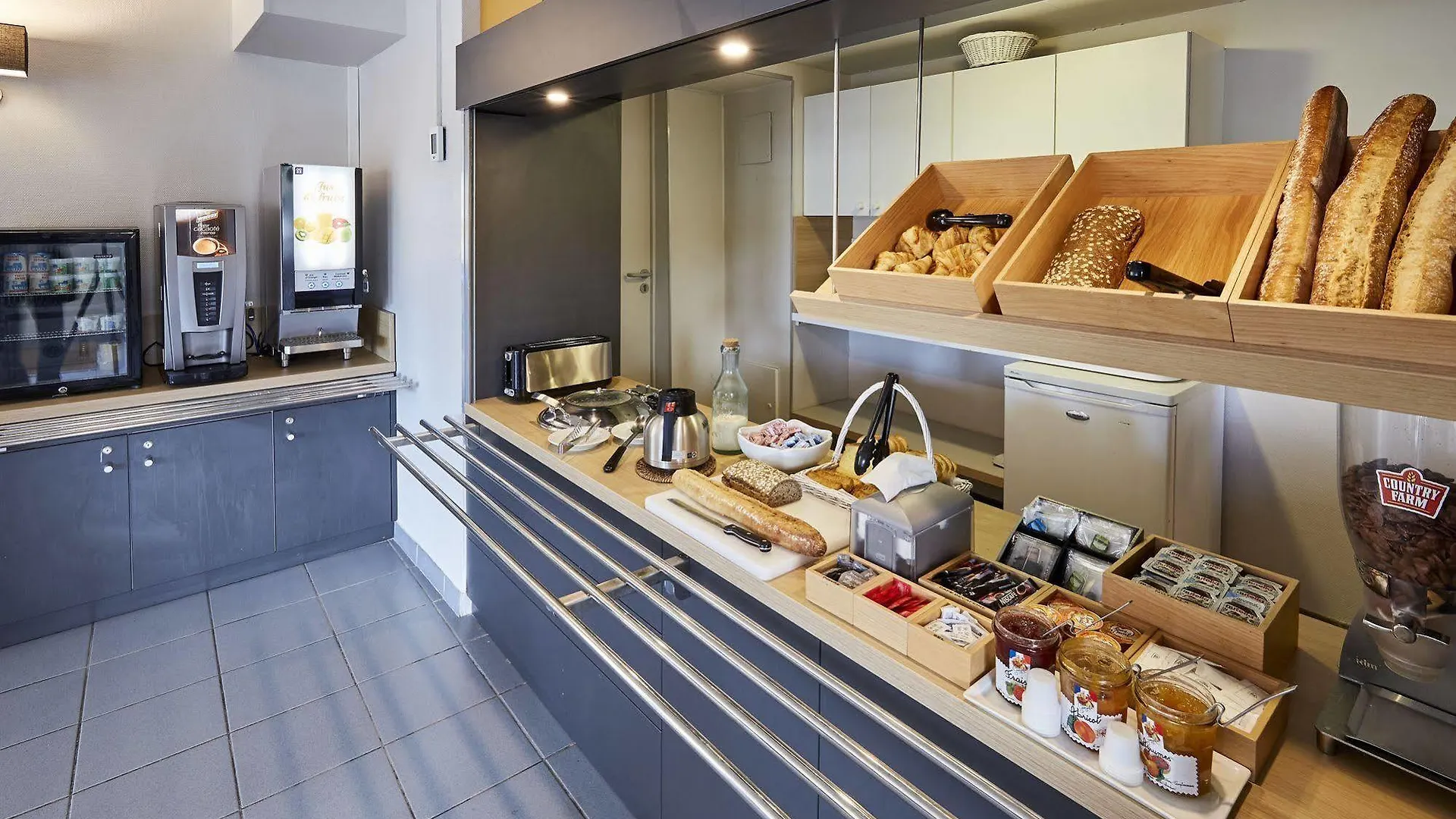 B&B Hotel Lyon Grand Stade メイジュー