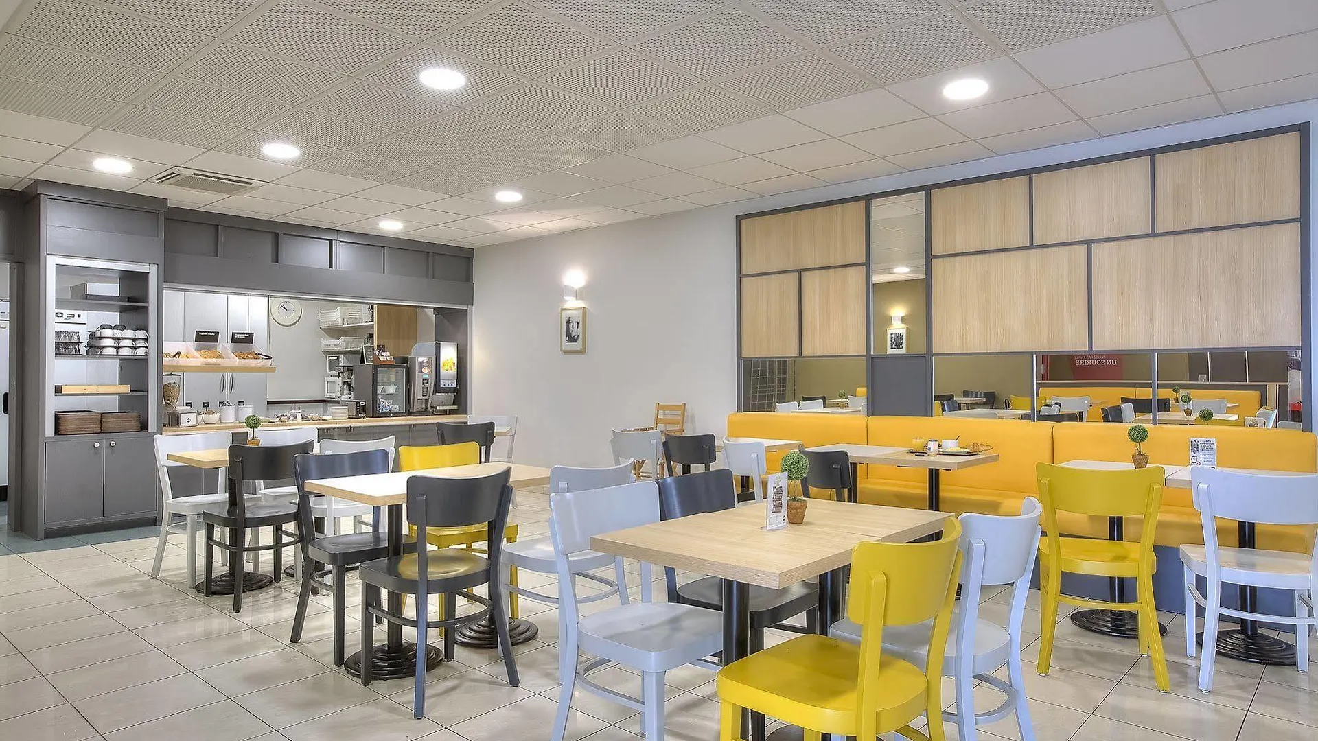 B&B Hotel Lyon Grand Stade Meyzieu 2*,  France